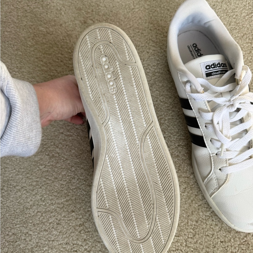 Shoes - Picture 4 of 5